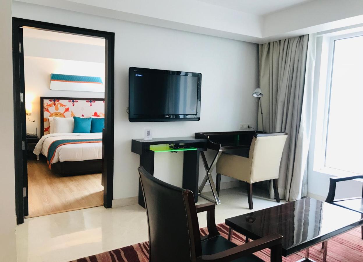 Golden Tulip City Centre Ґурґаон Екстер'єр фото