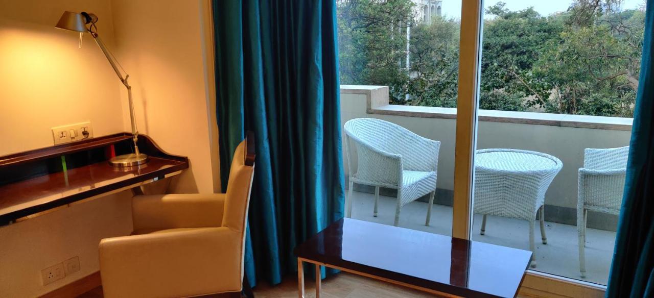 Golden Tulip City Centre Ґурґаон Екстер'єр фото