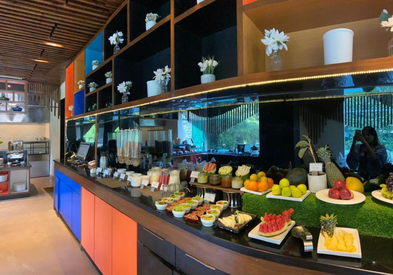 Golden Tulip City Centre Ґурґаон Екстер'єр фото