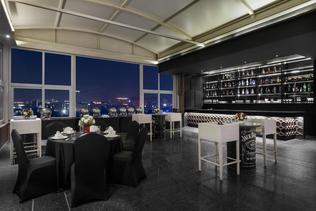 Golden Tulip City Centre Ґурґаон Екстер'єр фото