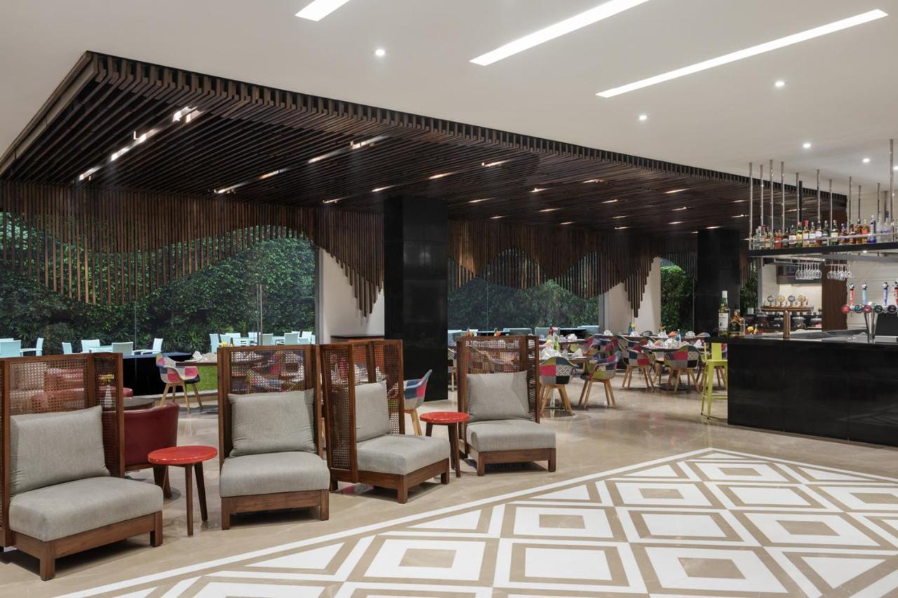 Golden Tulip City Centre Ґурґаон Екстер'єр фото